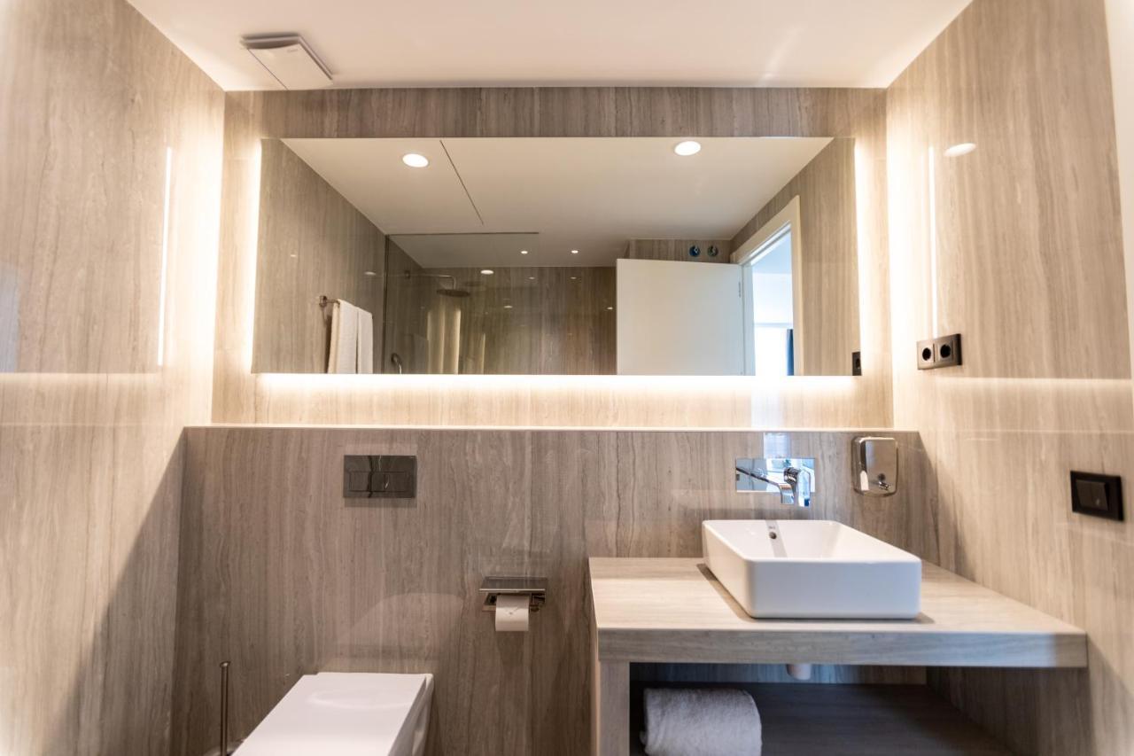 Art Apartments Castelldefels Buitenkant foto