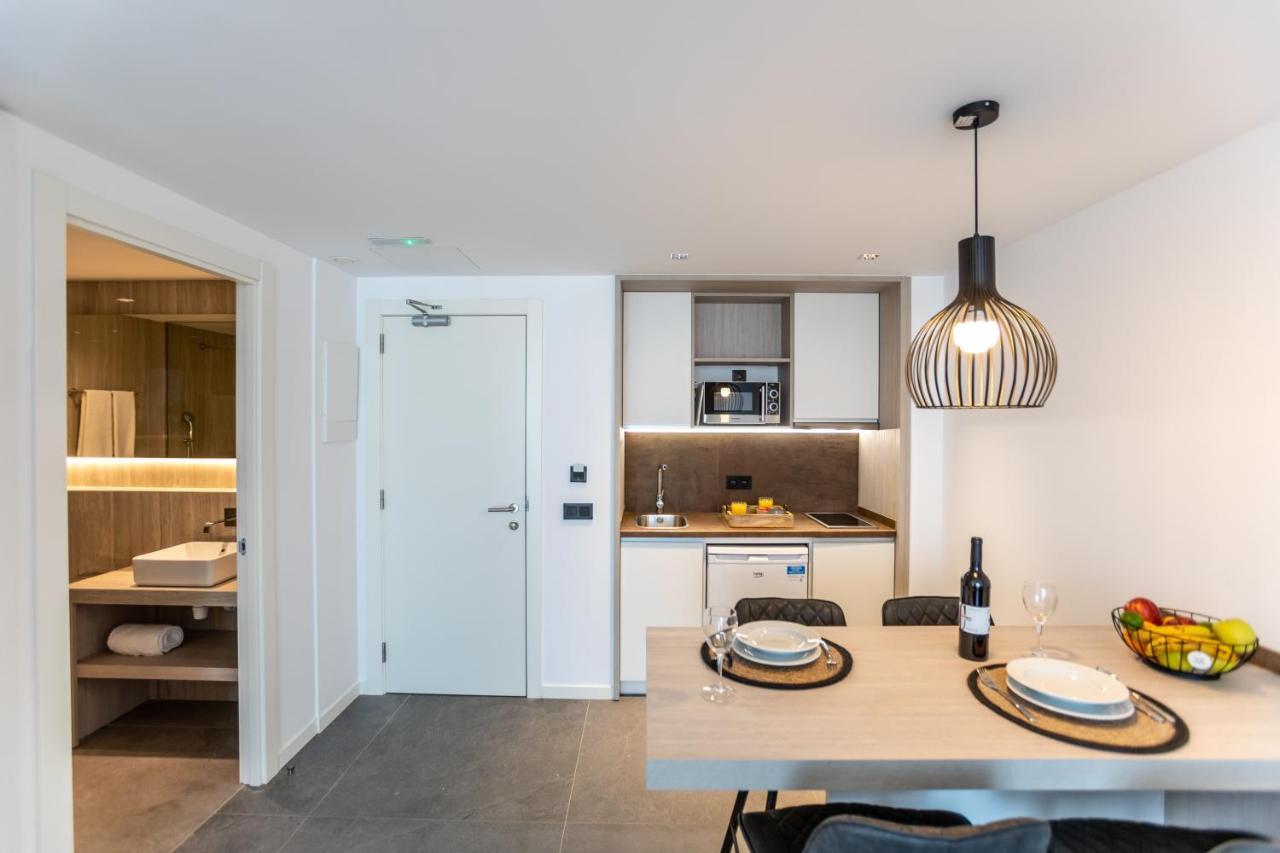 Art Apartments Castelldefels Buitenkant foto
