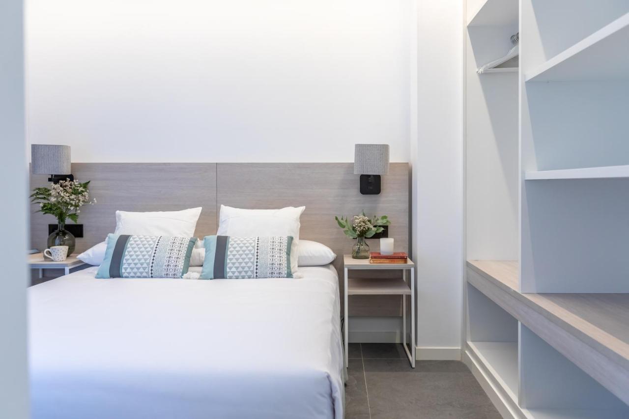 Art Apartments Castelldefels Buitenkant foto
